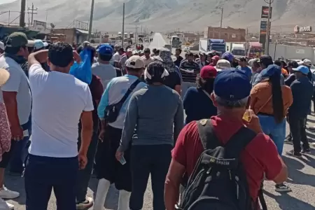 Pescadores de Tacna protestan y bloquean la Costanera