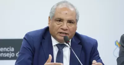 Csar Sandoval, ministro de Transportes y Comunicaciones.